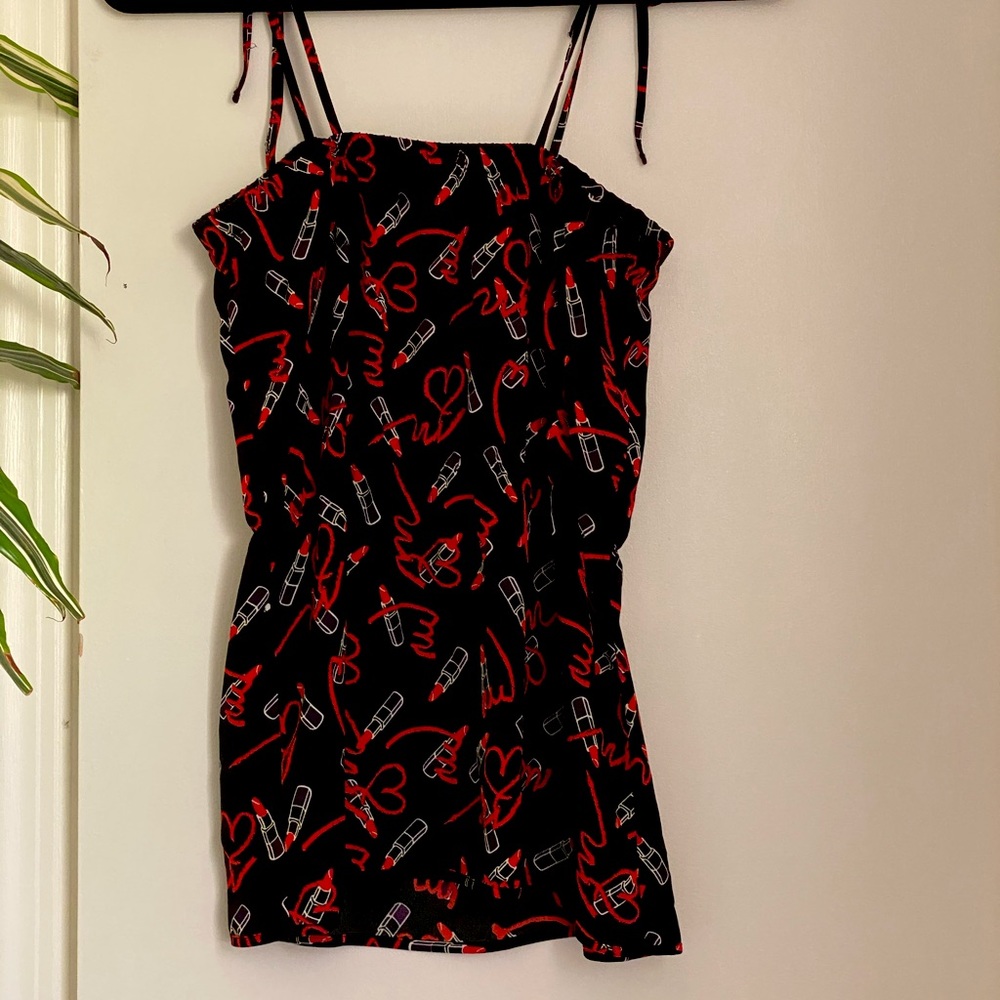 H&M Lipstick Print Tie-Top